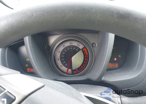 2013 Scion Xd z USA, uszkodzony, nr VIN JTKKUPB42D1037145